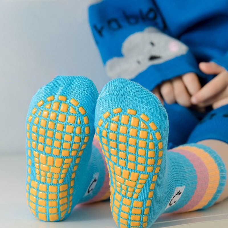 Non Slip ponožky Výrobci velkoobchodní ponožky Mid Tube Trampoline, ponožky dětského hřiště s vysokým vrcholem raného vzdělávání Non Slip ponožky Výrobci velkoobchodní ponožky Mid Tube Trampoline, ponožky dětského hřiště s vysokým vrcholem raného vzdělávání